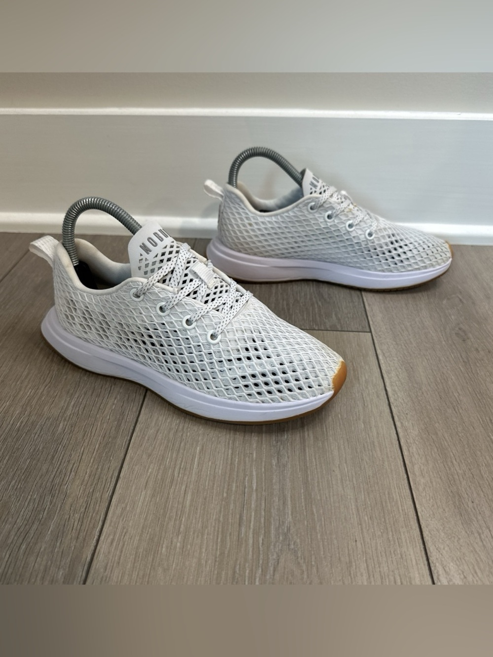 NO BULL Women’s Size 6 White Diamond Mesh Runner Sneakers Gym Training Mens 4.5